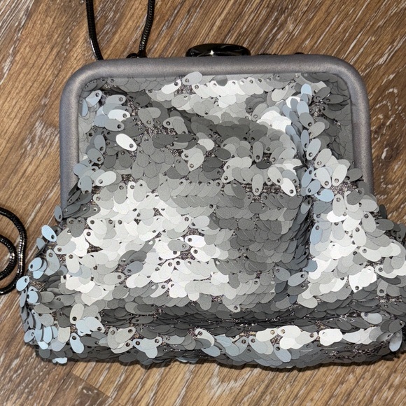 Banana Republic Handbags - Banana Republic Sequin purse